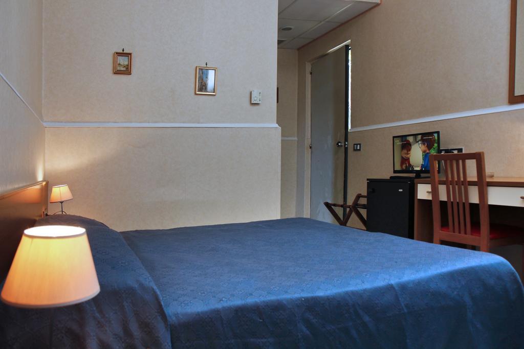 Hotel B&B Marina カプチオ・パエストゥム エクステリア 写真