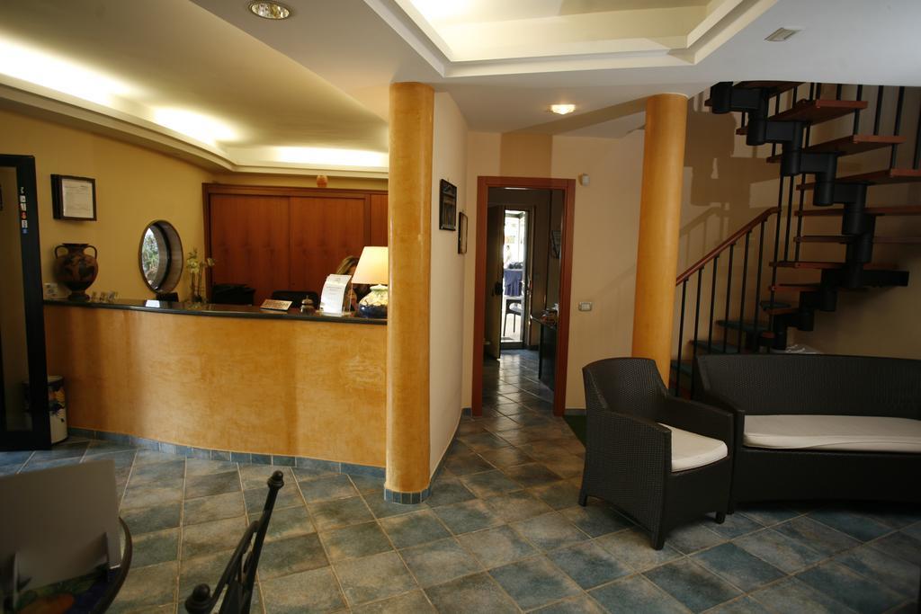 Hotel B&B Marina カプチオ・パエストゥム エクステリア 写真